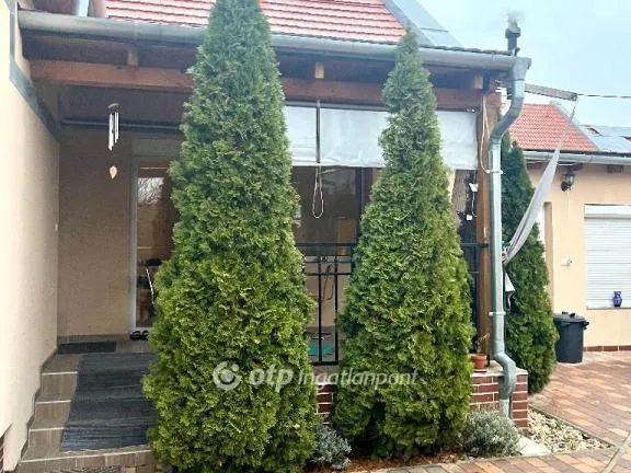 Kiadó ház Pécs 98 nm