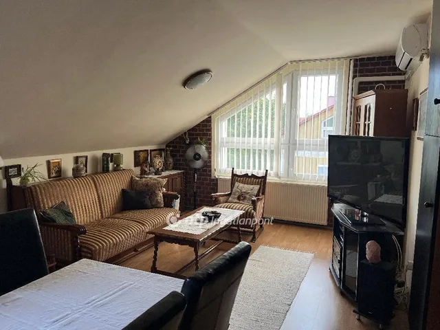 Eladó lakás Pécs, Uránváros 72 nm