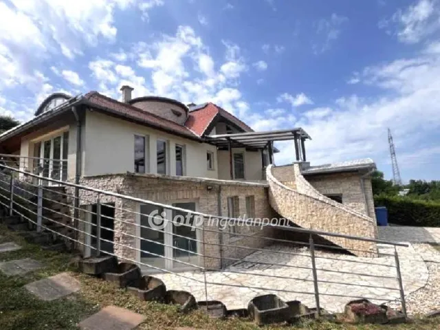 Eladó ház Pécs 363 nm