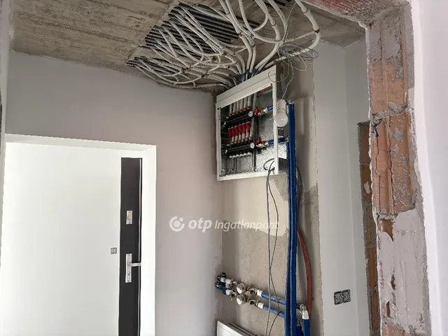 Eladó lakás Balatonakarattya 81 nm