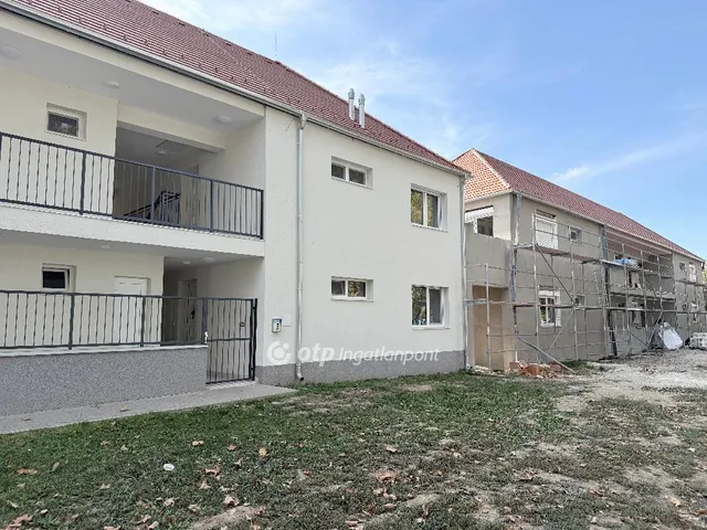 Eladó lakás Siklós 72 nm