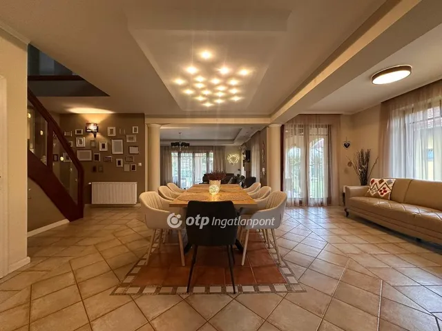 Eladó ház Siófok 361 nm