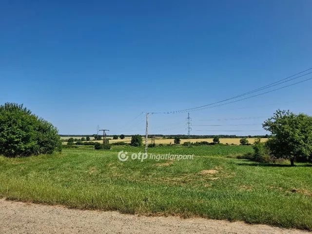 Eladó telek Lenti 1576 nm