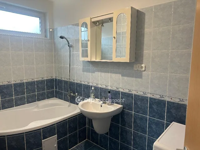 Eladó lakás Szentlőrinc 58 nm