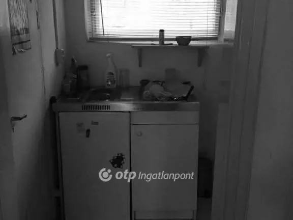 Eladó lakás Pécs, Ledina 24 nm