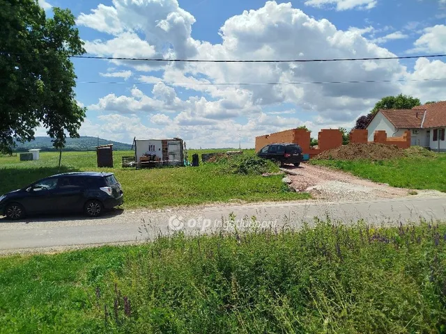 Eladó telek Szalánta 1513 nm