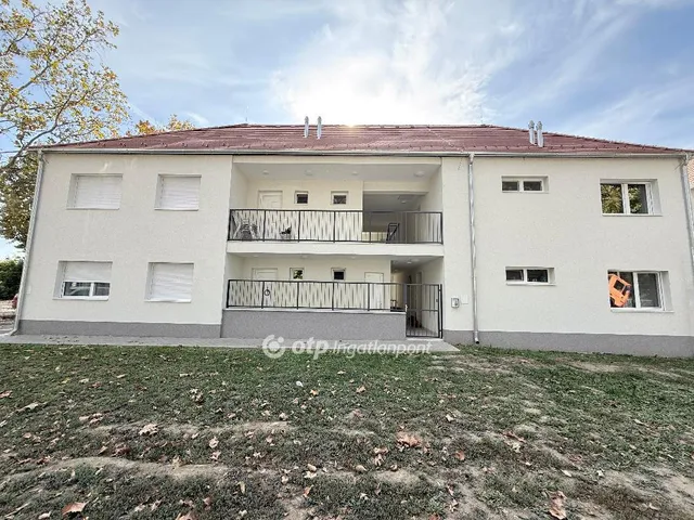 Eladó lakás Siklós 64 nm