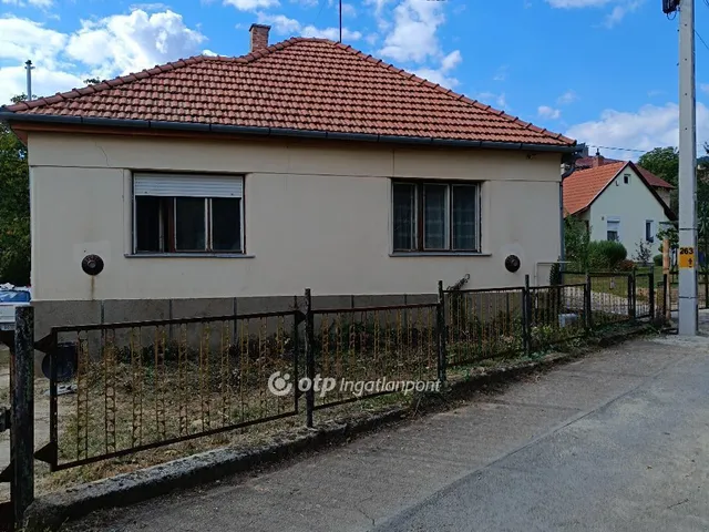 Eladó ház Pécs, Patacs 97 nm