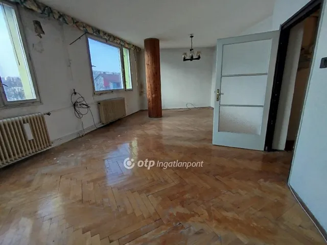 Eladó lakás Pécs 85 nm