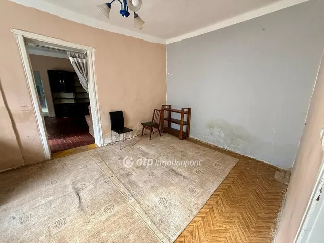 Eladó ház Újpetre 130 nm