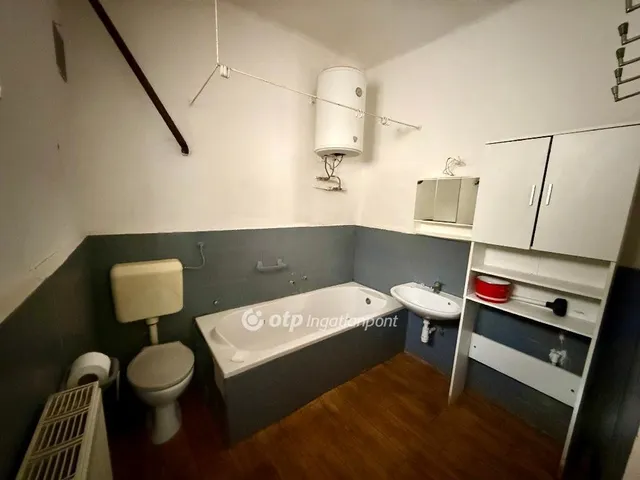 Eladó ház Újpetre 130 nm