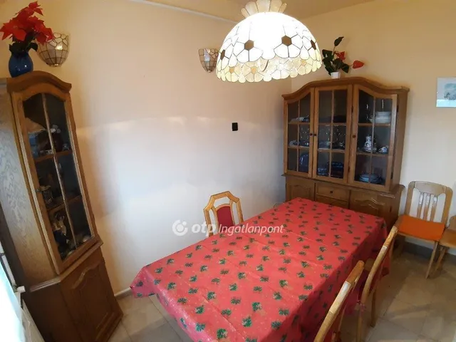 Eladó ház Balatonendréd 255 nm