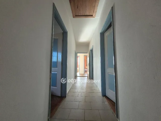 Eladó ház Balatonmáriafürdő 330 nm