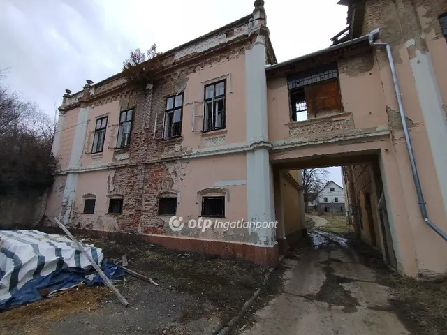 Eladó kereskedelmi és ipari ingatlan Bakóca 1800 nm