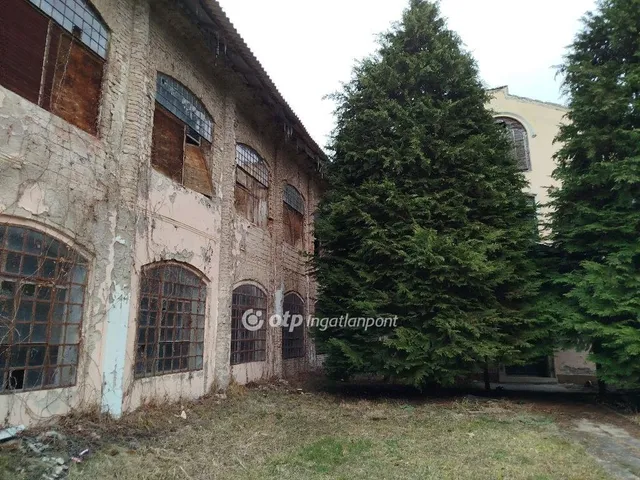 Eladó kereskedelmi és ipari ingatlan Sásd 1800 nm