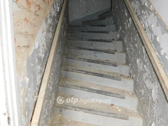 Eladó kereskedelmi és ipari ingatlan Sásd 1800 nm