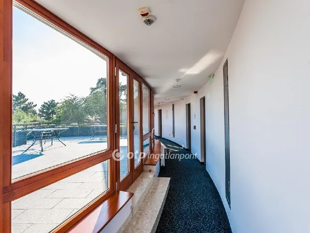 Eladó kereskedelmi és ipari ingatlan Pécs 2200 nm