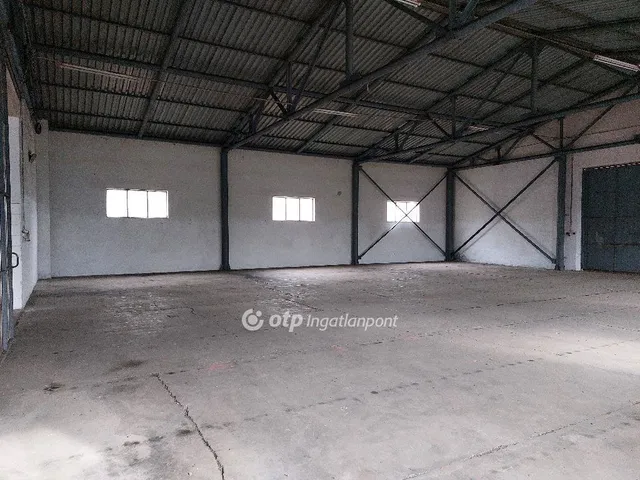 Eladó kereskedelmi és ipari ingatlan Mohács 752 nm