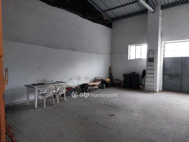 Eladó kereskedelmi és ipari ingatlan Mohács 752 nm