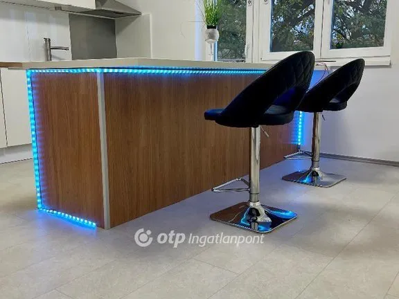 Eladó lakás Komló 52 nm