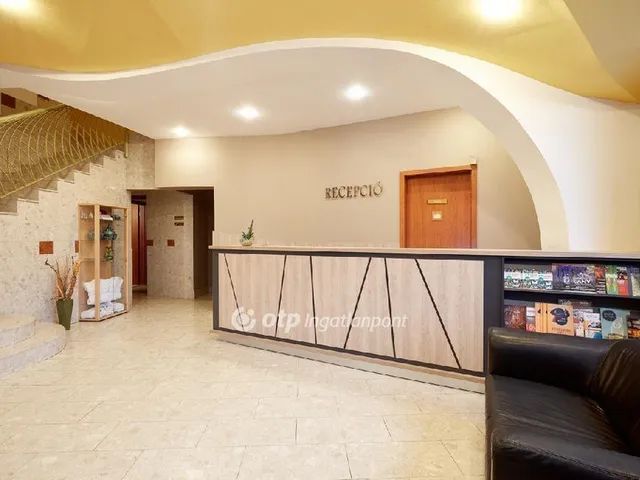 Eladó kereskedelmi és ipari ingatlan Pécs 2200 nm