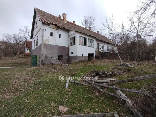Eladó ház Sásd 1800 nm