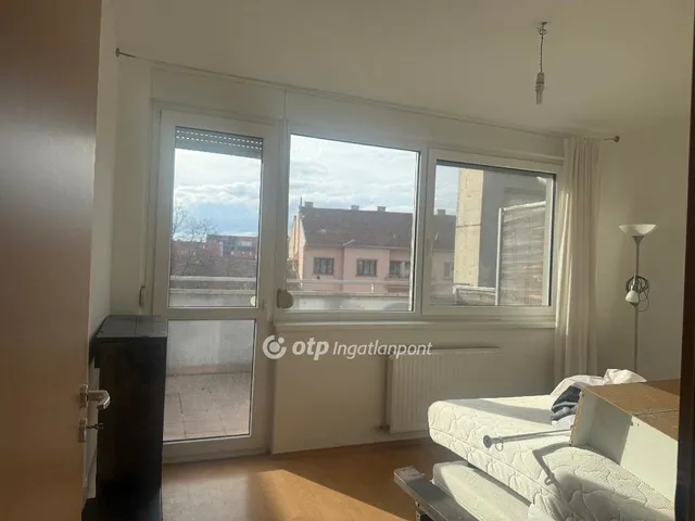 Eladó lakás Pécs 64 nm