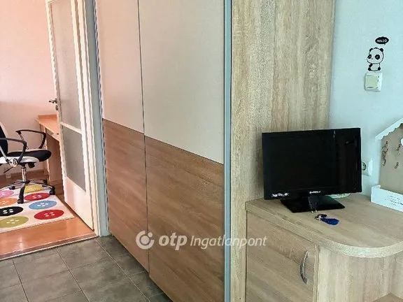 Eladó lakás Pécs, Uránváros 47 nm