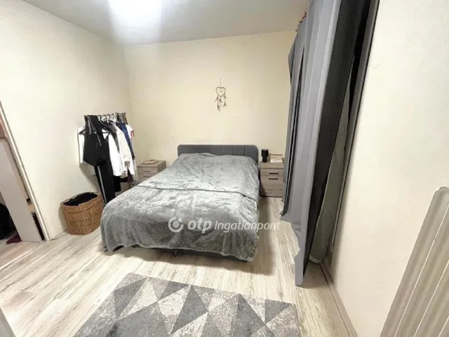 Eladó lakás Pécs, Uránváros 54 nm