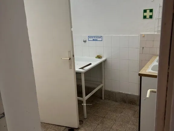 Eladó kereskedelmi és ipari ingatlan Bár 321 nm