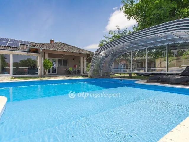 Eladó kereskedelmi és ipari ingatlan Balatonfenyves 285 nm