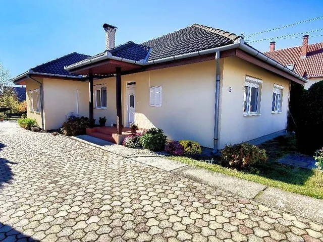 Eladó ház Siklós 114 nm