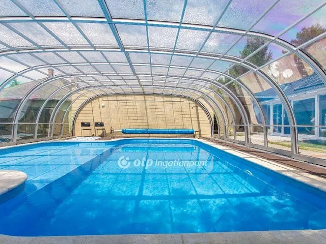 Eladó ház Balatonfenyves 285 nm