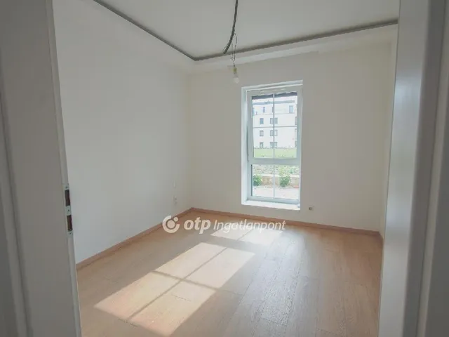 Eladó lakás Balatonkenese 61 nm