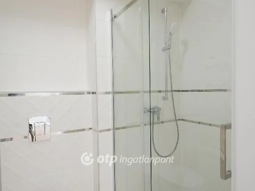 Eladó lakás Balatonkenese 61 nm