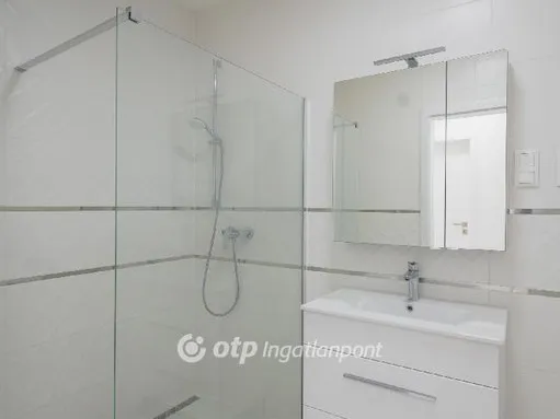 Eladó lakás Balatonkenese 61 nm