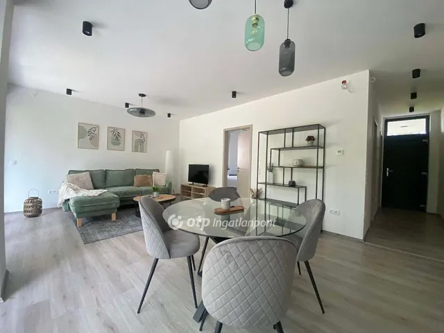 Eladó üdülő és hétvégi ház Balatonfenyves 72 nm