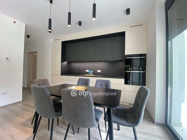 Eladó üdülő és hétvégi ház Balatonfenyves 72 nm