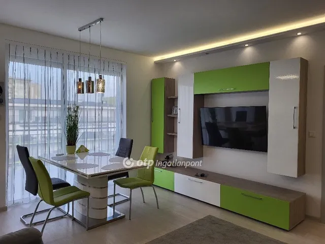 Eladó lakás Siófok 76 nm