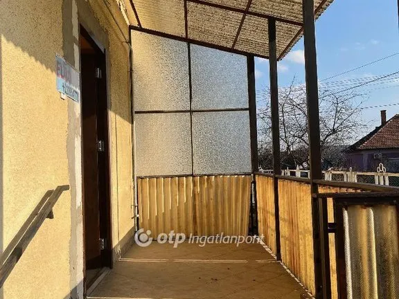 Eladó ház Szászvár 70 nm