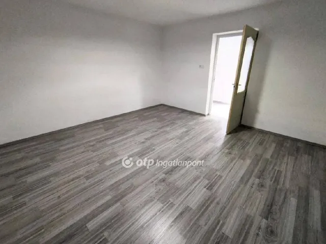 Eladó ház Lánycsók 93 nm