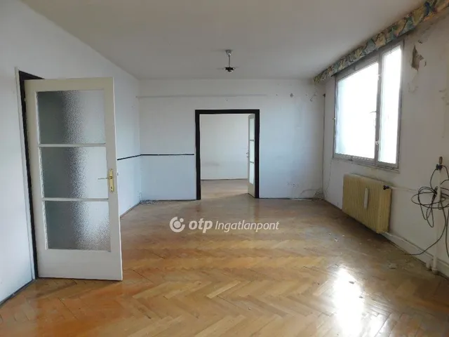 Eladó lakás Pécs, Uránváros 85 nm