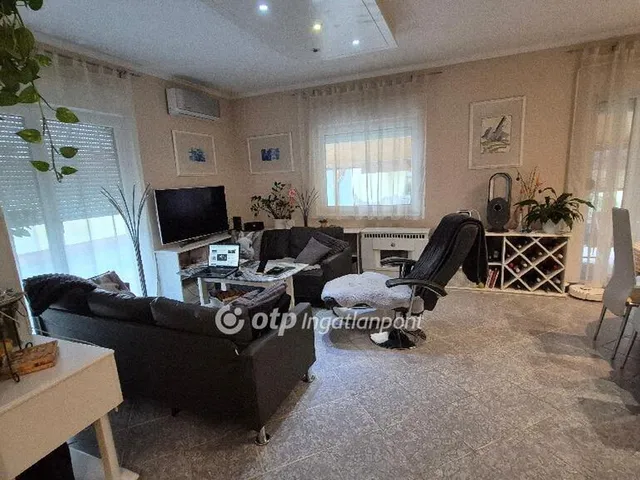 Eladó ház Kozármisleny 170 nm