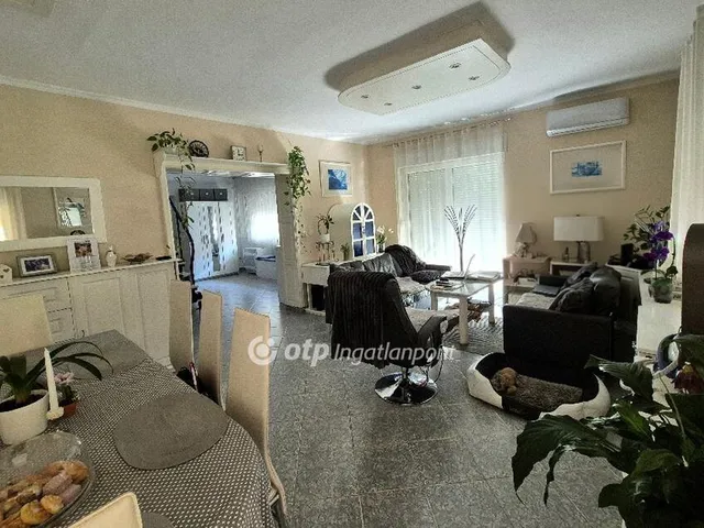 Eladó ház Kozármisleny 170 nm