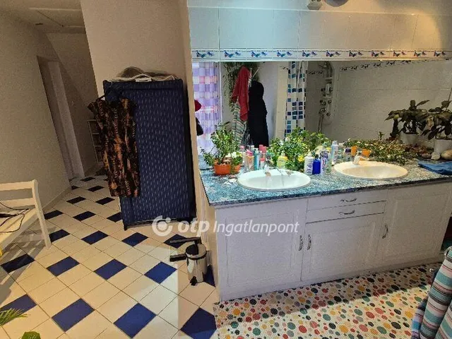 Eladó ház Kozármisleny 170 nm