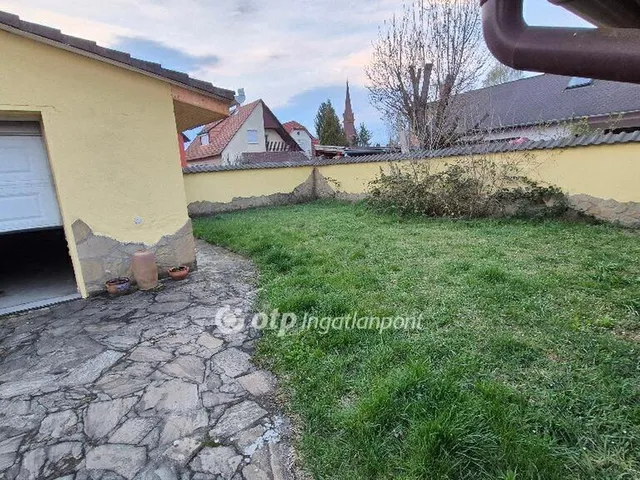 Eladó ház Kozármisleny 170 nm