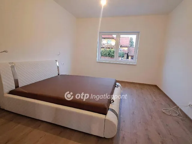Eladó lakás Balatonakarattya 121 nm
