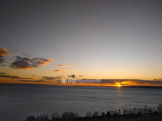 Eladó lakás Balatonakarattya 121 nm
