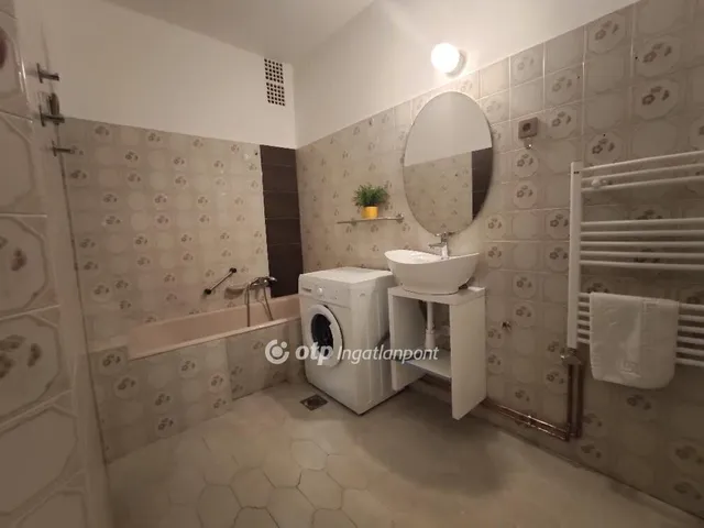 Eladó lakás Pécs 98 nm