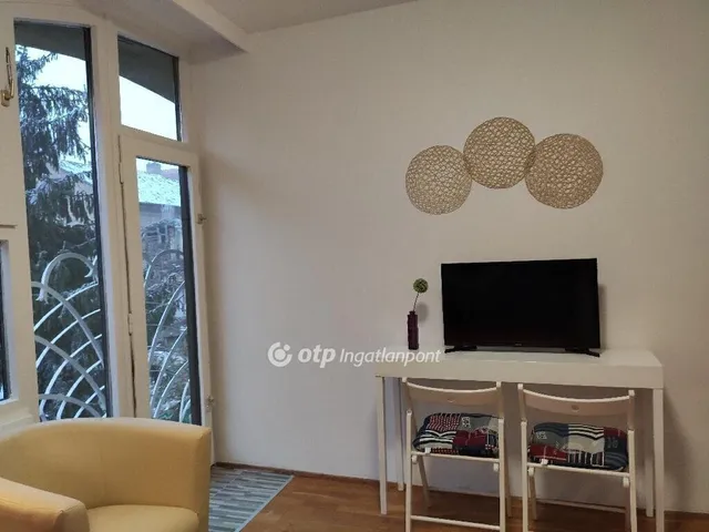 Eladó lakás Pécs 98 nm